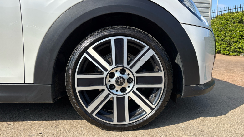 MINI Hatchback 1.5 Cooper Exclusive Premium 5dr Auto Petrol Hatchback